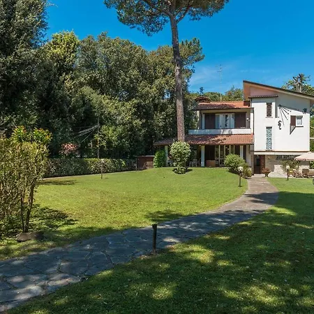 La Meridiana 8&1, Emma Villa *