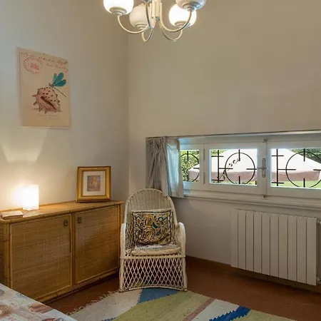 La Meridiana 8&1, Emma Villa *